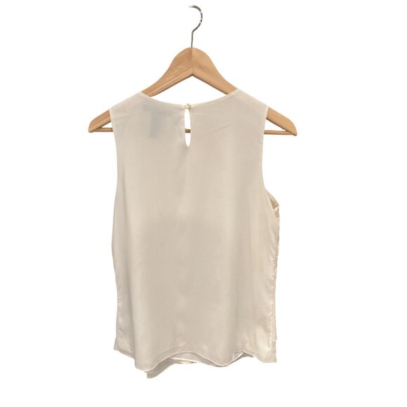 Lauren Ralph Lauren Ivory Sleeveless Blouse Size 6 With Pleated Front Detail Pol - Picture 2 of 6